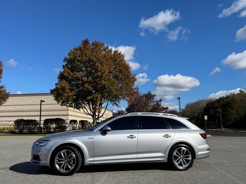 Used 2018 Audi A4 2.0T allroad Prestige w/ Prestige Package image 2