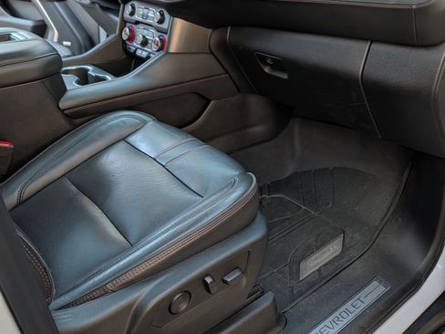 Used 2021 Chevrolet Suburban RST w/ Luxury Package image 24