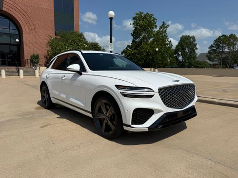 Used 2023 Genesis GV70 2.5T w/ Sport Prestige Package AWD/4WD image 25