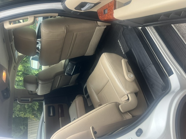 Used 2022 Toyota Sequoia Platinum AWD/4WD image 8