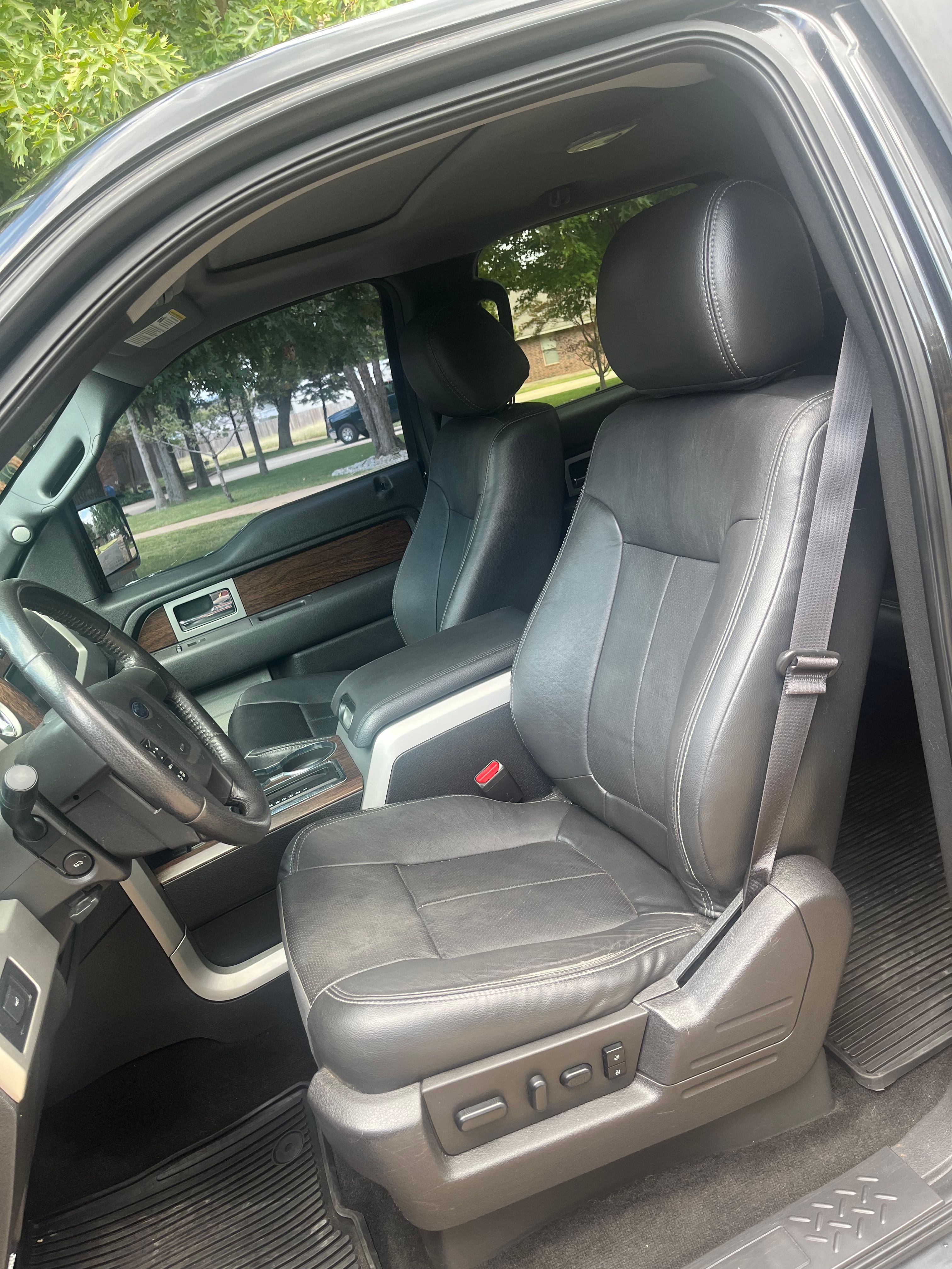 Used 2014 Ford F150 Lariat w/ Equipment Group 502A Luxury AWD/4WD image 8