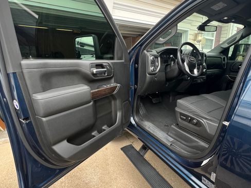 Used 2022 GMC Sierra 2500 SLE w/ Preferred Package AWD/4WD image 14