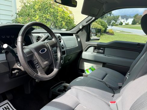 Used 2013 Ford F150 XLT w/ Luxury Equipment Group RWD image 15