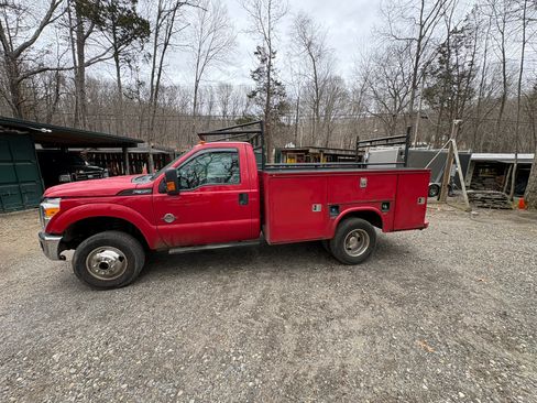 Used 2012 Ford F350 XL w/ PWR Equipment Group image 2