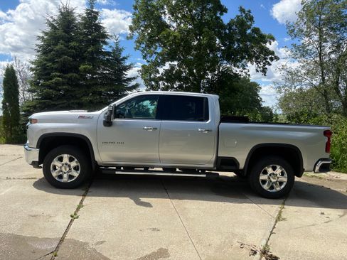 Used 2023 Chevrolet Silverado 2500 LTZ AWD/4WD image 1
