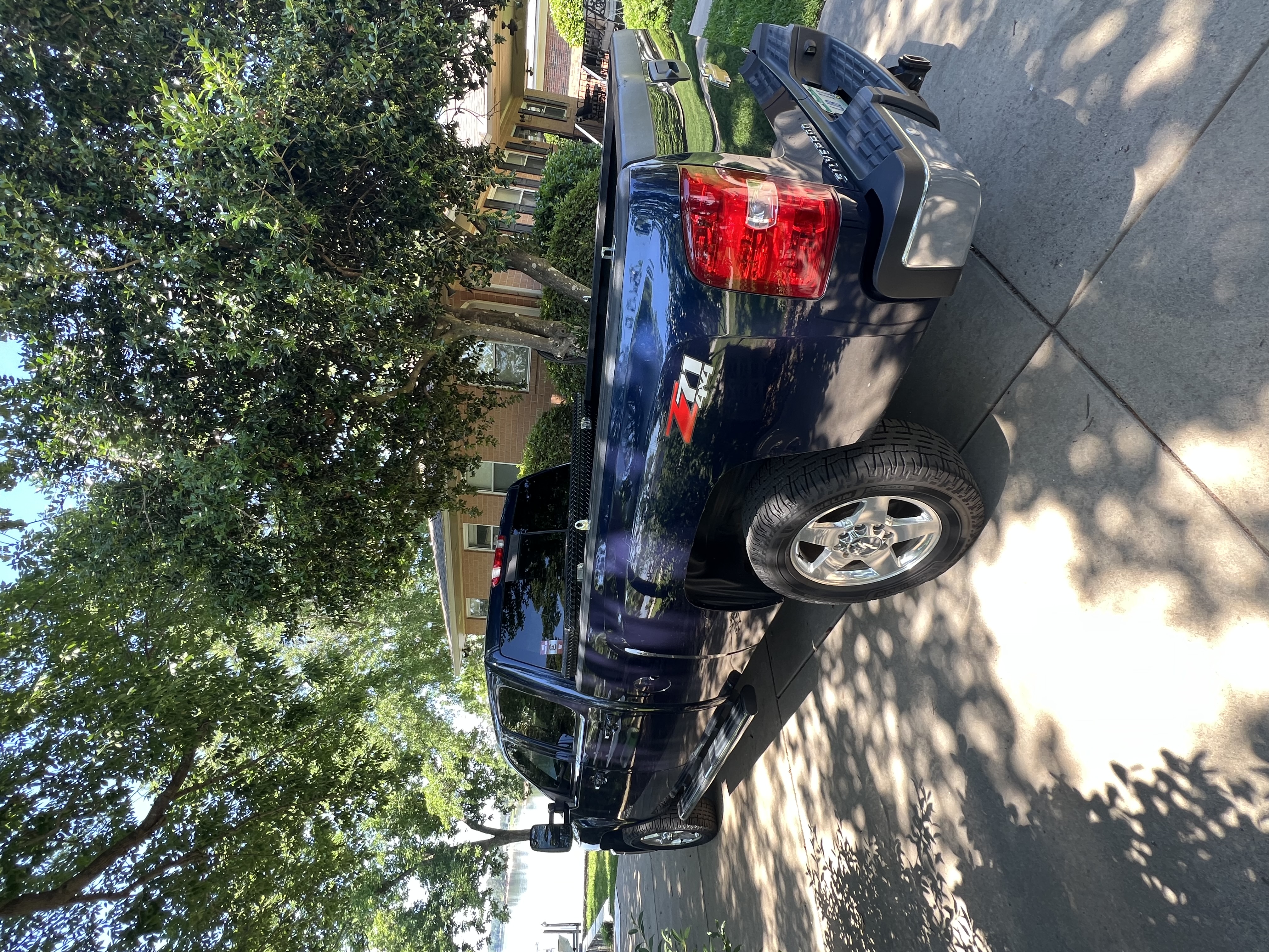 Used 2011 Chevrolet Silverado 2500 LTZ w/ LTZ Plus Package AWD/4WD image 13