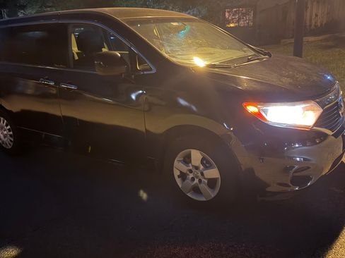 Used 2012 Nissan Quest S FWD image 12