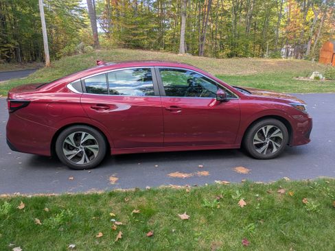 Used 2020 Subaru Legacy Premium image 5