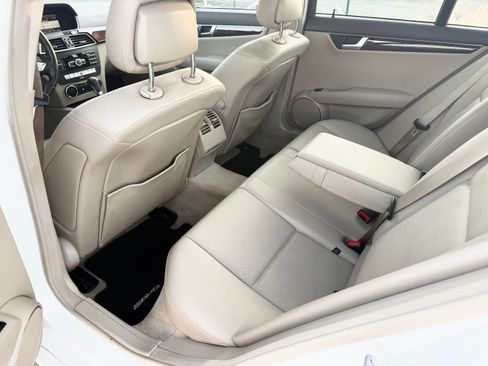 Used 2014 Mercedes-Benz C 250 Sedan image 8