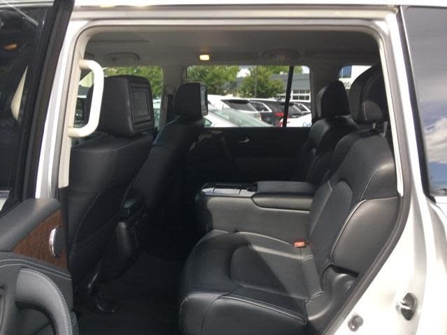 Used 2015 INFINITI QX80 4WD w/ 22" Wheel Package image 14