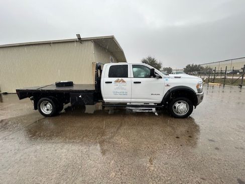 Used 2022 RAM 5500 Tradesman w/ Chrome Appearance Group image 2