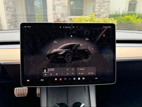 Used 2023 Tesla Model 3 Performance image 16