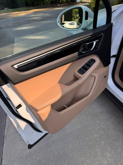 Used 2022 Porsche Macan AWD/4WD image 4