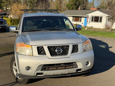 Used 2012 Nissan Armada SV image 2