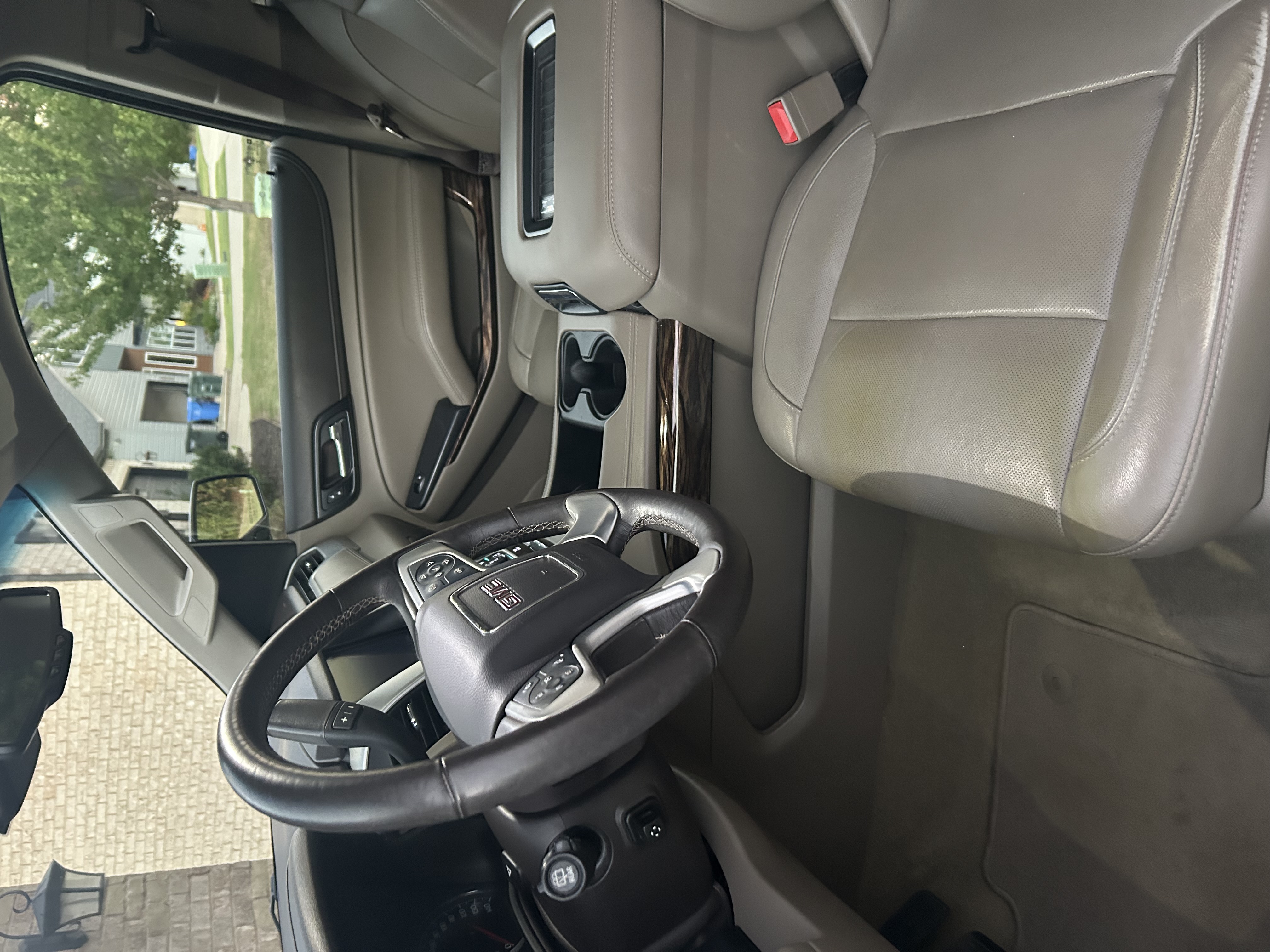 Used 2017 GMC Yukon SLT w/ Open Road Package RWD image 11