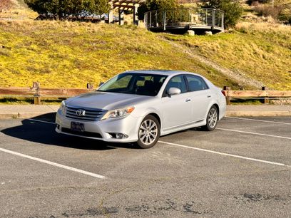 Used 2011 Toyota Avalon Limited