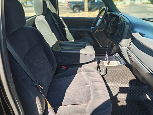 Used 2002 Chevrolet Silverado 1500 LS w/ Electrical Convenience Pkg image 15