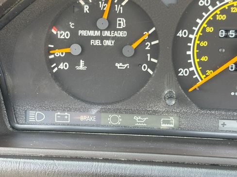 Used 1995 Mercedes-Benz E 320 Convertible image 13