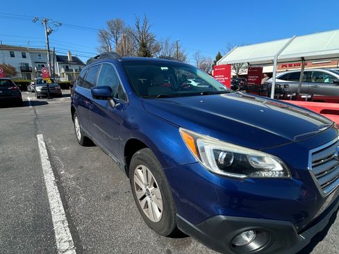Used 2015 Subaru Outback 2.5i Premium image 12