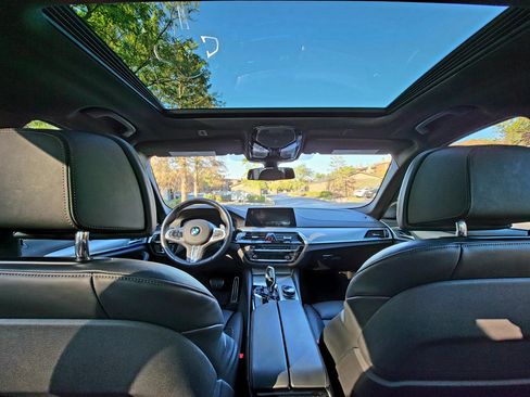 Used 2019 BMW M550i xDrive AWD/4WD image 8