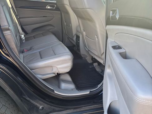 Used 2013 Jeep Grand Cherokee Laredo image 13