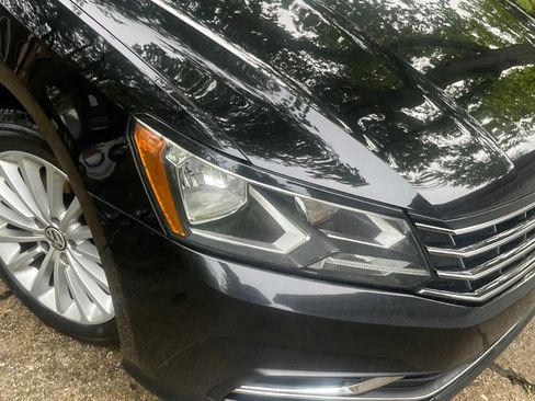 Used 2016 Volkswagen Passat 1.8T SE FWD image 17