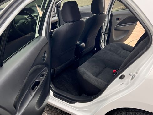 Used 2012 Toyota Yaris Sedan image 9