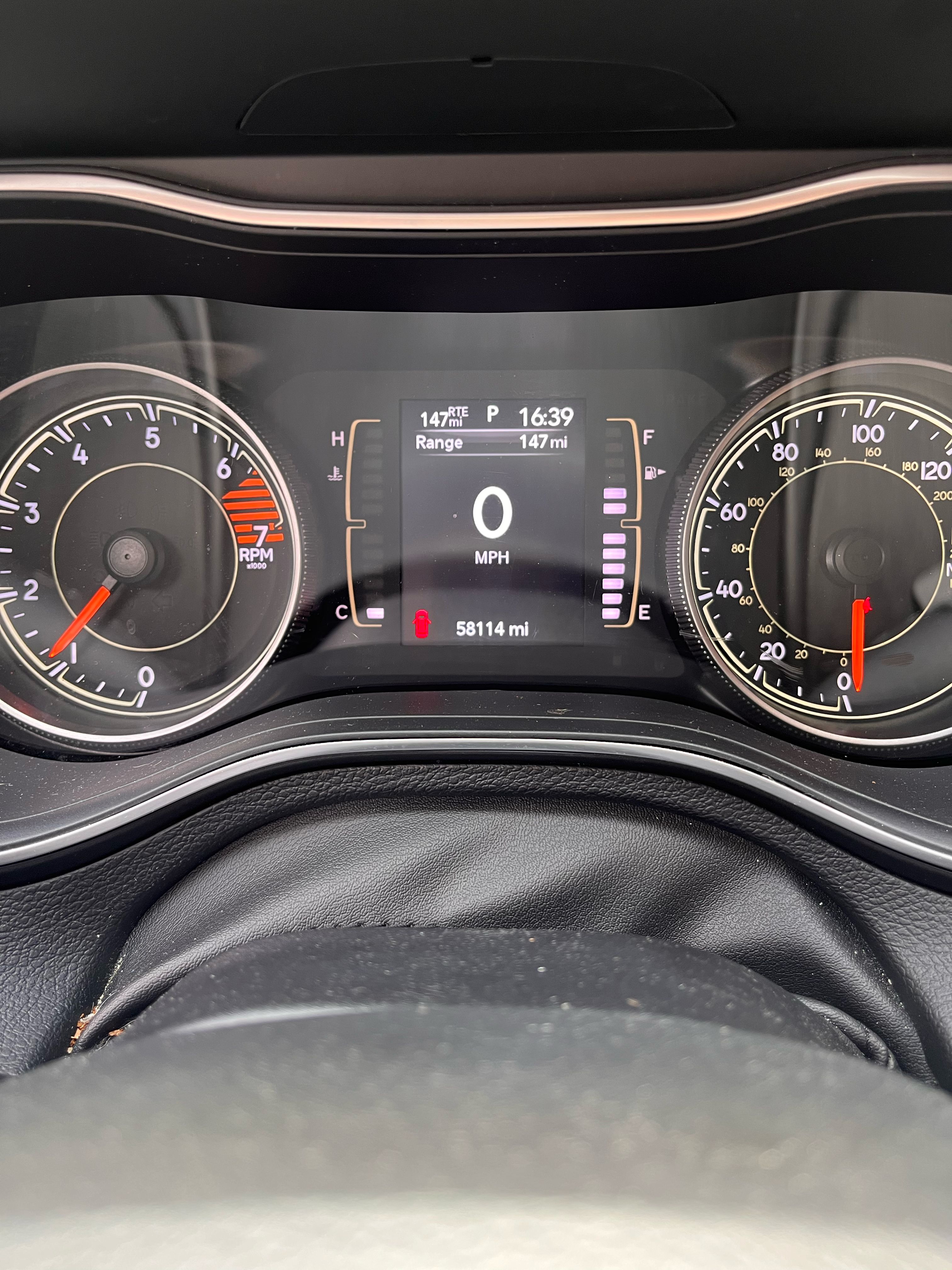 Used 2021 Jeep Cherokee Latitude Plus FWD image 10
