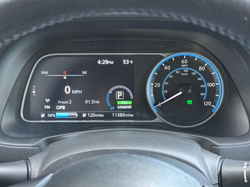 Used 2023 Nissan Leaf SV Plus image 17