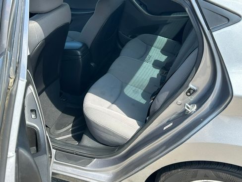 Used 2013 Hyundai Elantra GLS w/ Preferred Pkg FWD image 6