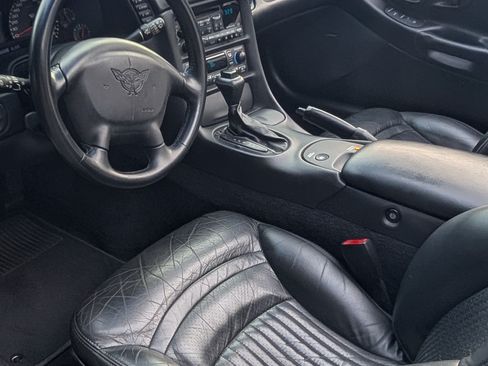 Used 2000 Chevrolet Corvette Convertible w/ Memory Pkg image 18