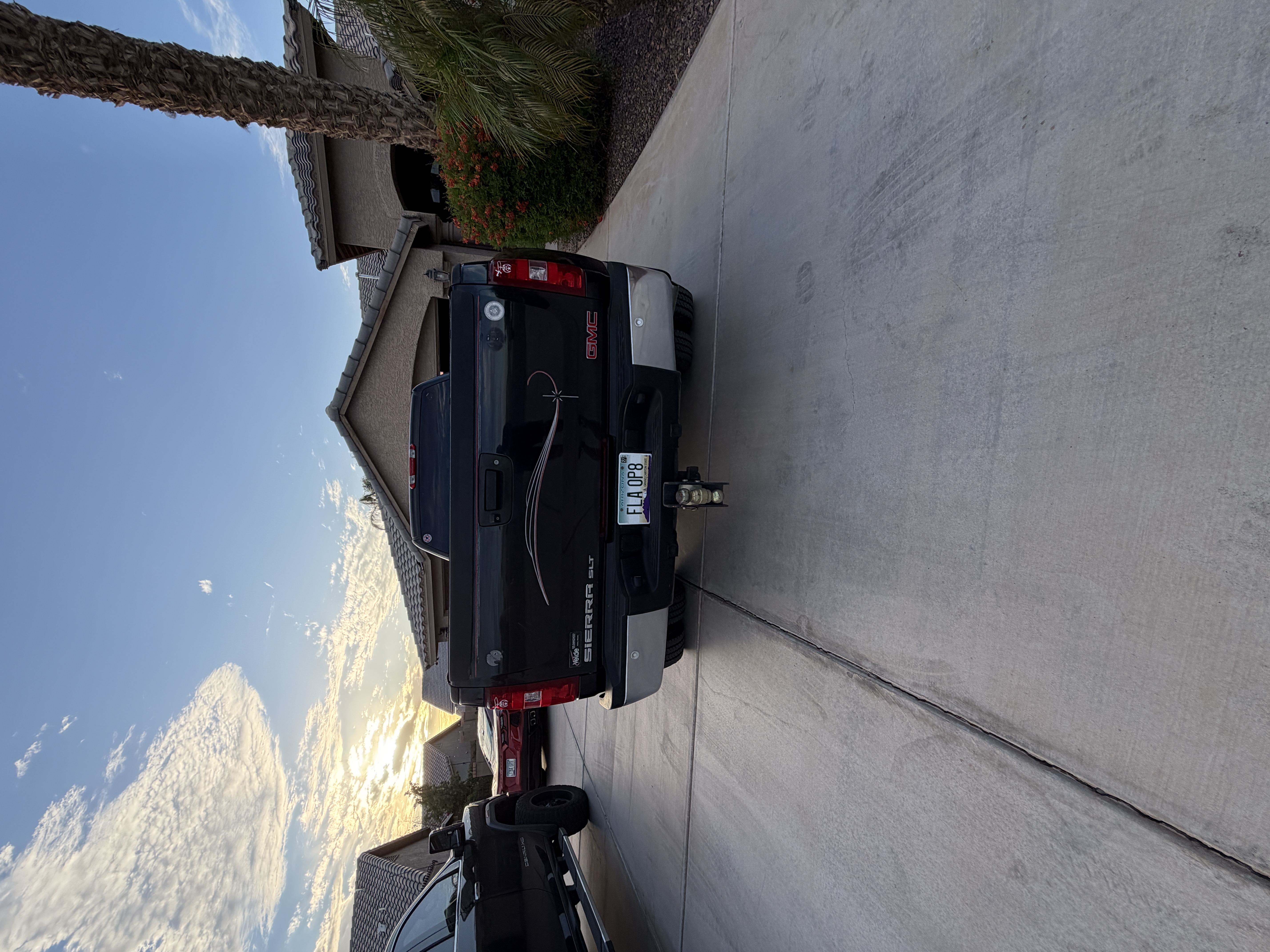 Used 2009 GMC Sierra 3500 SLT w/ SLT Convenience Package AWD/4WD image 5