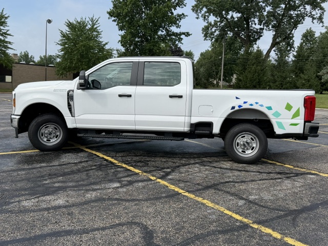 Used 2024 Ford F250 XL w/ XL Driver Assist Package AWD/4WD image 2