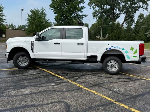 Used 2024 Ford F250 XL w/ XL Driver Assist Package AWD/4WD image 2