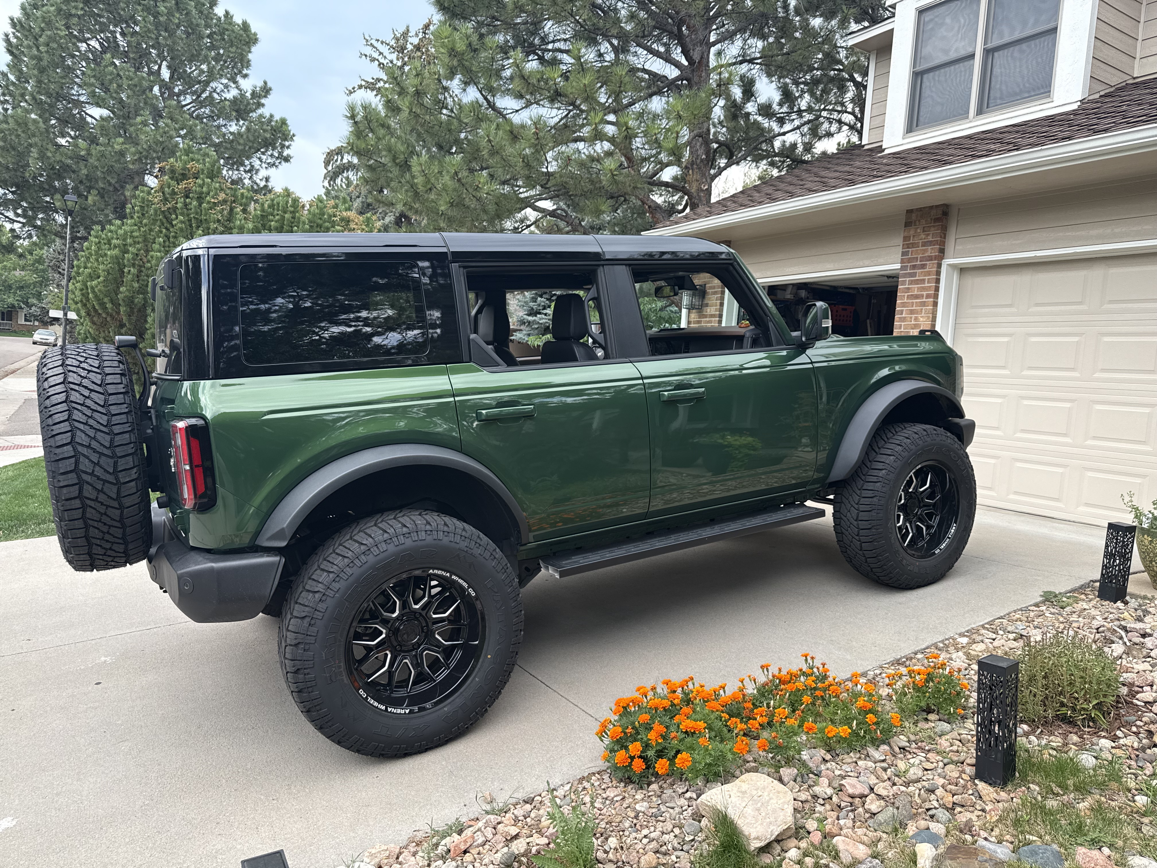 Used 2024 Ford Bronco Outer Banks AWD/4WD image 12