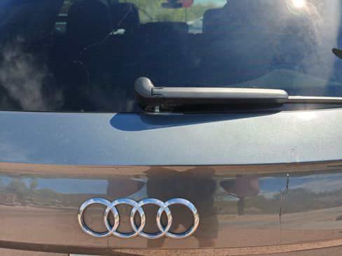 Used 2020 Audi Q5 2.0T Premium w/ Convenience Package image 4