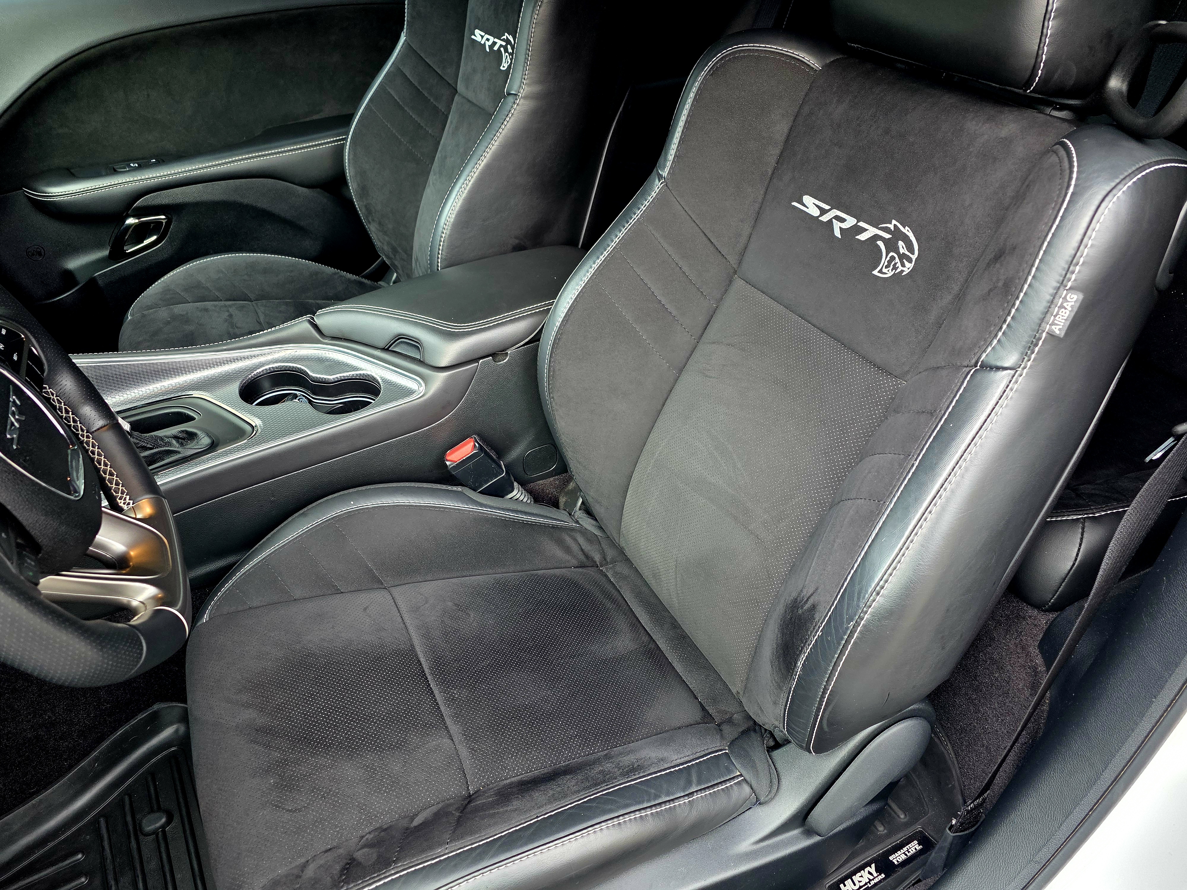 Used 2018 Dodge Challenger SRT Hellcat RWD image 9