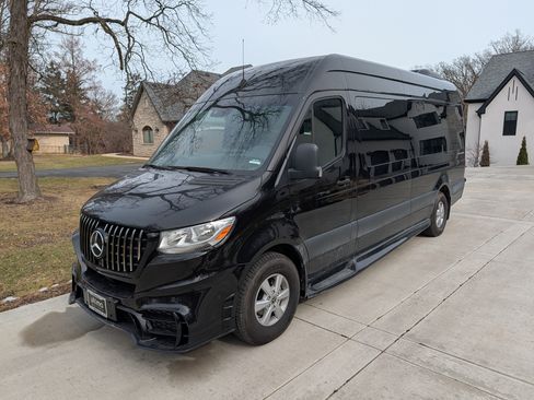 Used 2022 Mercedes-Benz Sprinter 2500 image 25