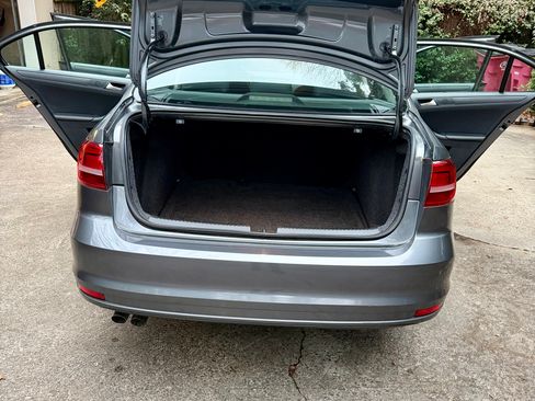 Used 2015 Volkswagen Jetta S image 12