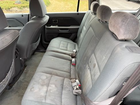 Used 2006 Honda Pilot LX image 11