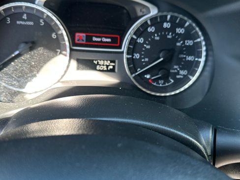 Used 2019 INFINITI QX60 Luxe w/ Essential Package image 13