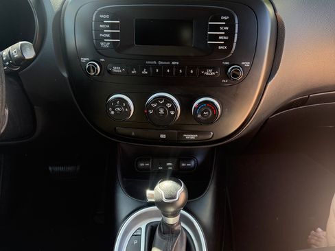 Used 2016 Kia Soul image 13