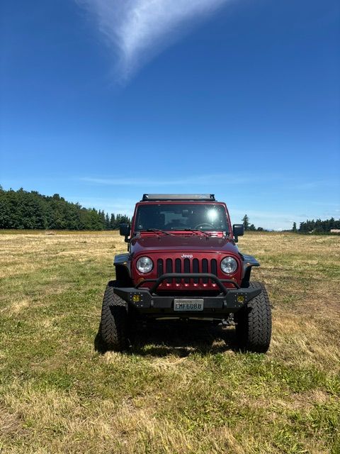 Used 2010 Jeep Wrangler Unlimited Sahara w/ Dual Top Group AWD/4WD image 12