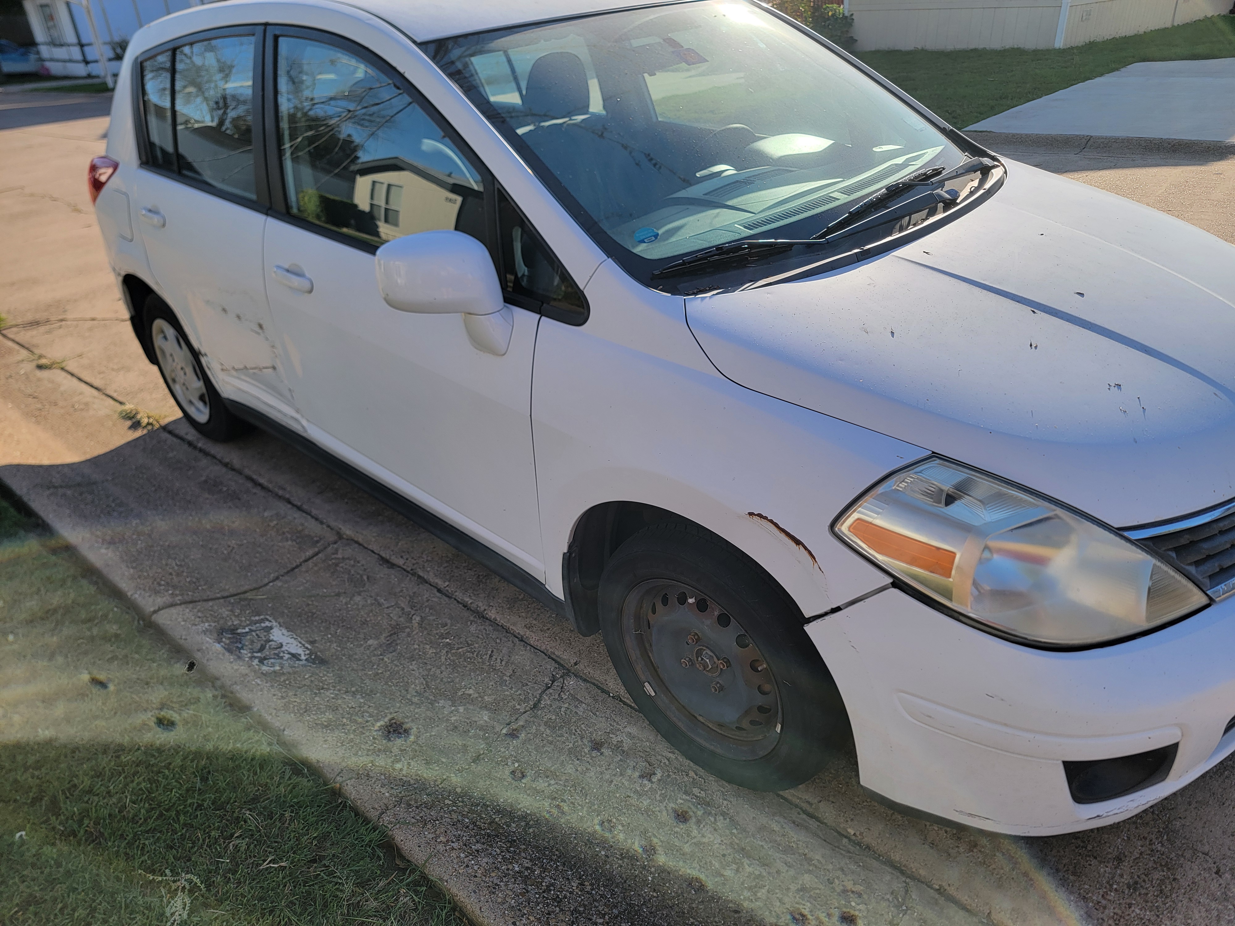 Used 2009 Nissan Versa 1.8 S w/ PWR Pkg FWD image 11