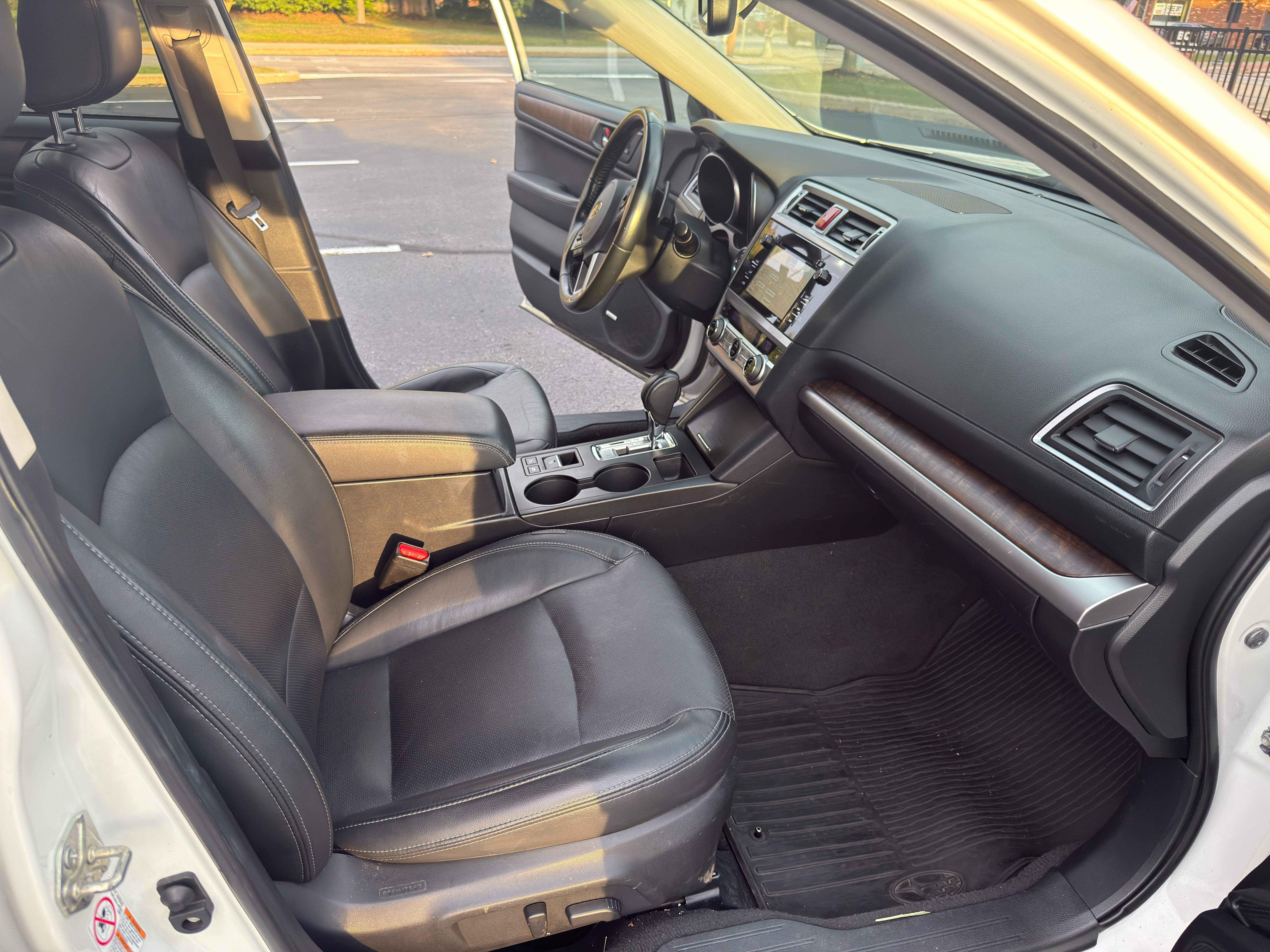 Used 2015 Subaru Outback 2.5i Limited AWD/4WD image 23
