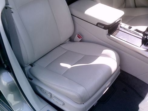 Used 2016 Acura RLX w/ Technology Package image 14