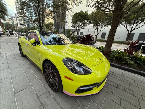 Used 2019 Porsche Panamera 4 image 1