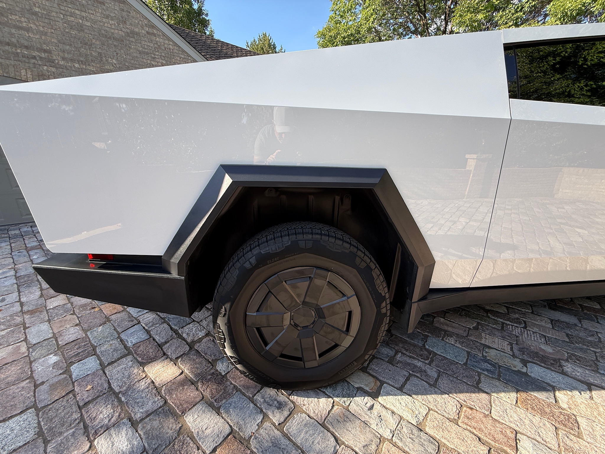 Used 2024 Tesla Cybertruck Cyberbeast AWD/4WD image 14