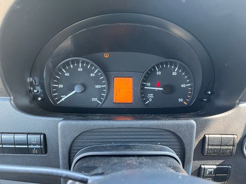 Used 2014 Mercedes-Benz Sprinter 2500 image 11