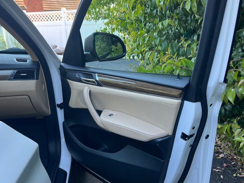 Used 2016 BMW X3 sDrive28i image 19